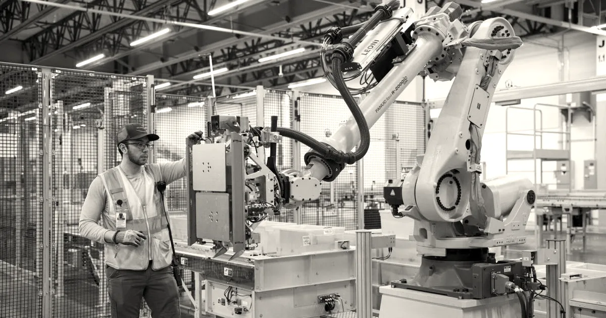 Amazon halts Blue Jay warehouse robotics project