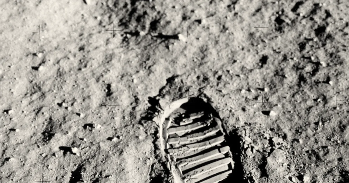 NASA astronauts troubleshoot software issues on Artemis II mission